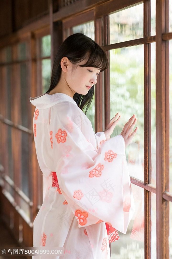 朋友约我回家干他短发气质老婆