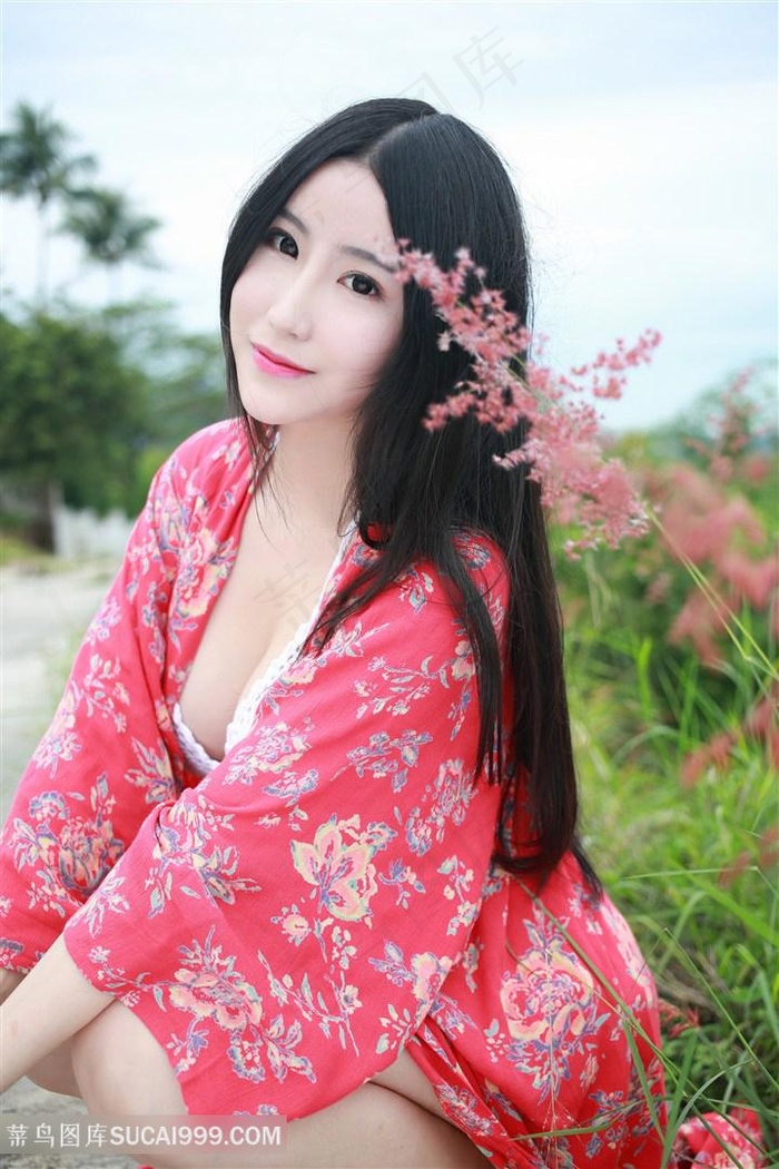 十分风骚会玩的美少妇灌肠